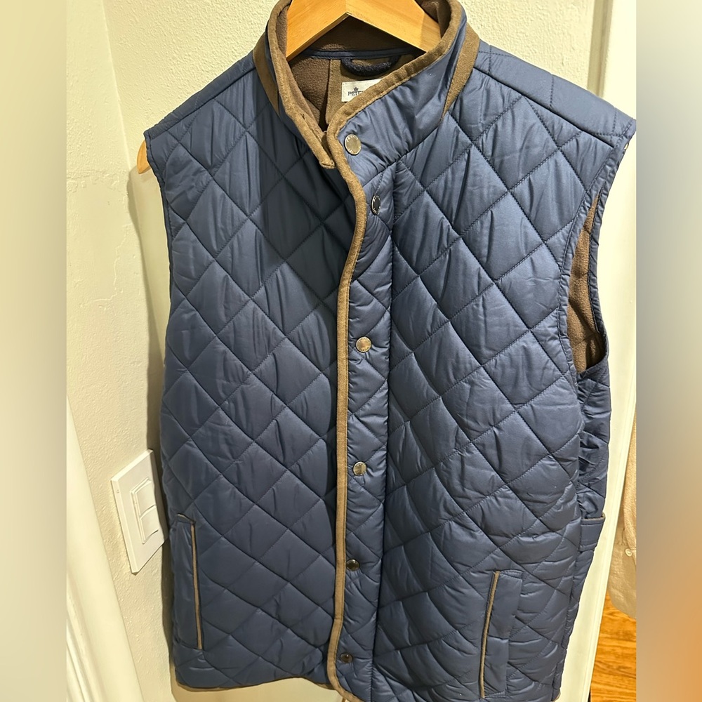 Peter Millar Navy quilted vest with brown piping